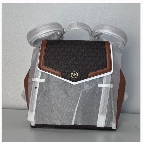 Michael Kors Logo Freya Medium Brown/ Acorn Backpack main image 7